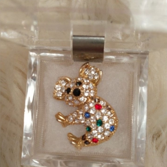 Vintage Koala Bear Pave Rhinestone Gold Tone Brooch Pin - Picture 2 of 5